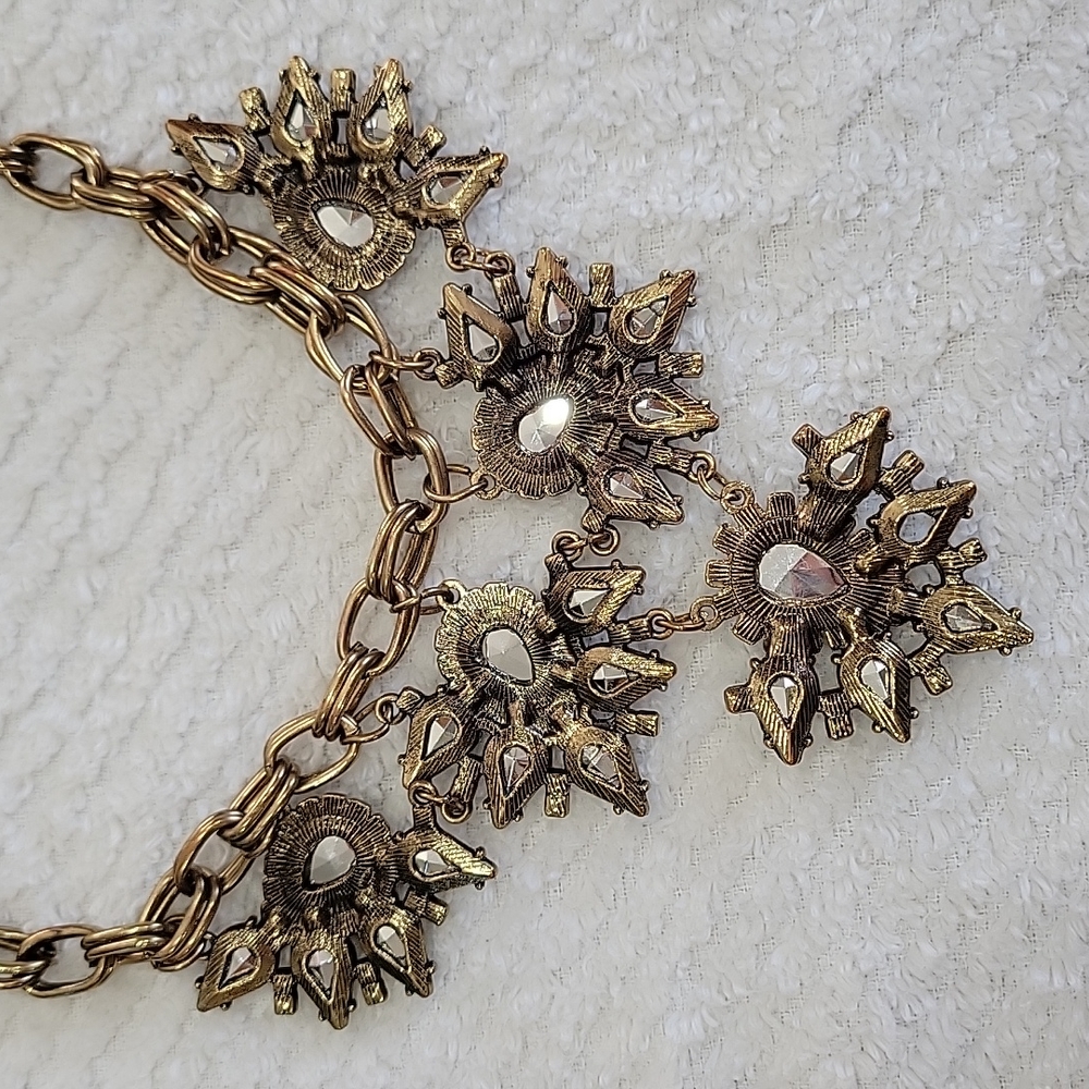 Gold & Crystal Statement Necklace!!! - Picture 6 of 6